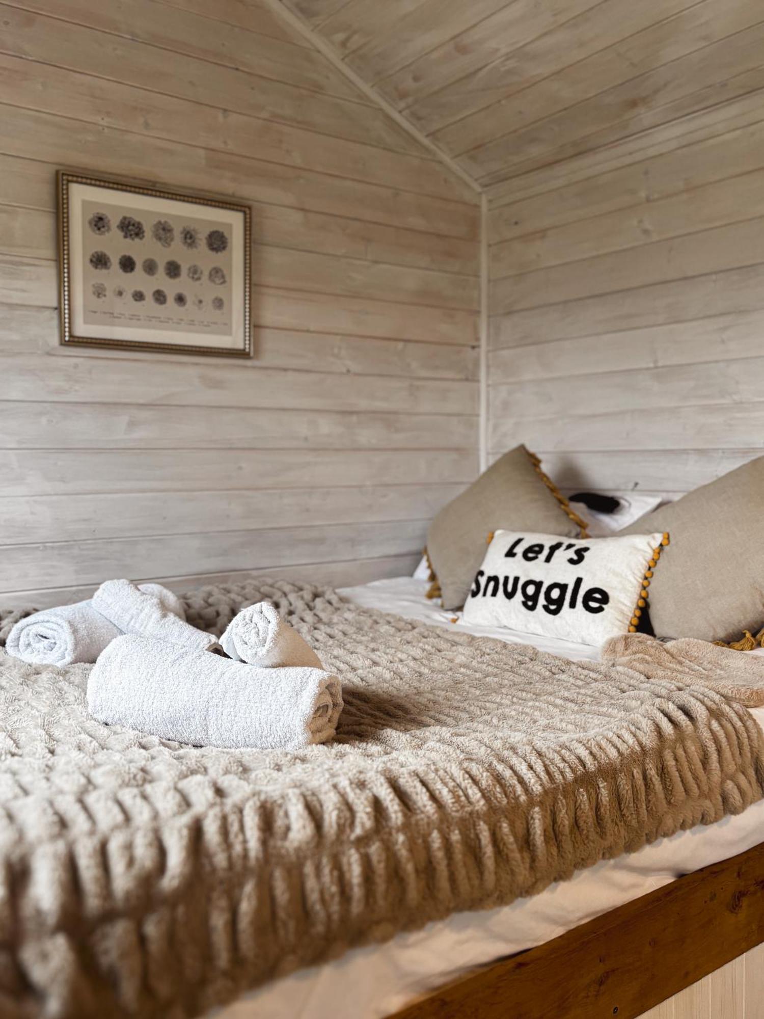 'Swan' Lakeview Lodge Bishampton Экстерьер фото